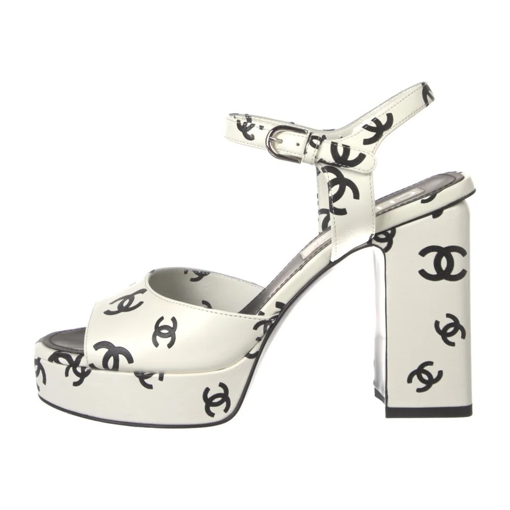 CHANEL Women's Cream and Black Platform Heels